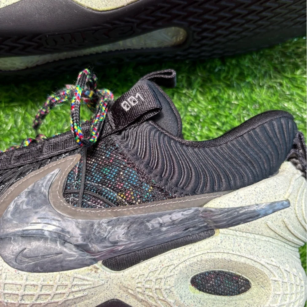 Nike Men’s Cosmic Unity Green Glow Sneakers